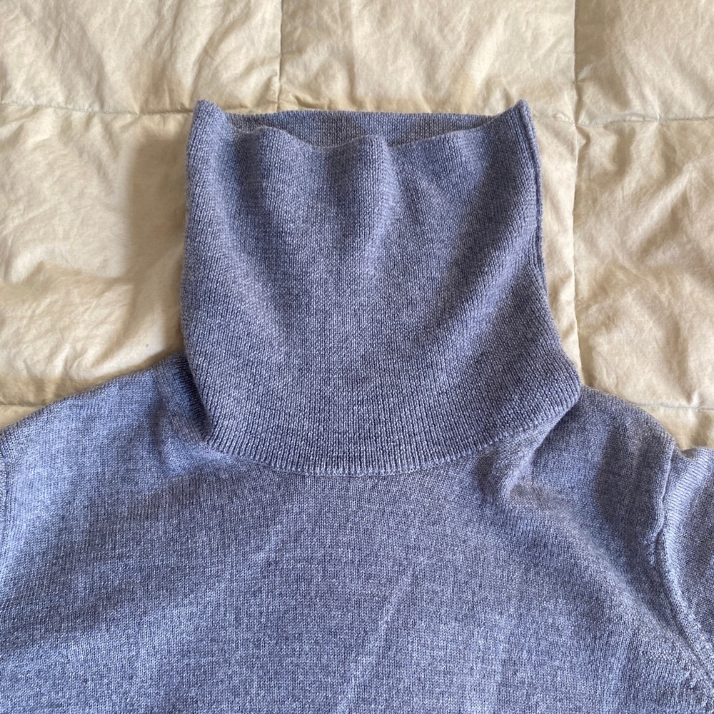 Linea Donna 100% fine merino wool gray turtleneck size small